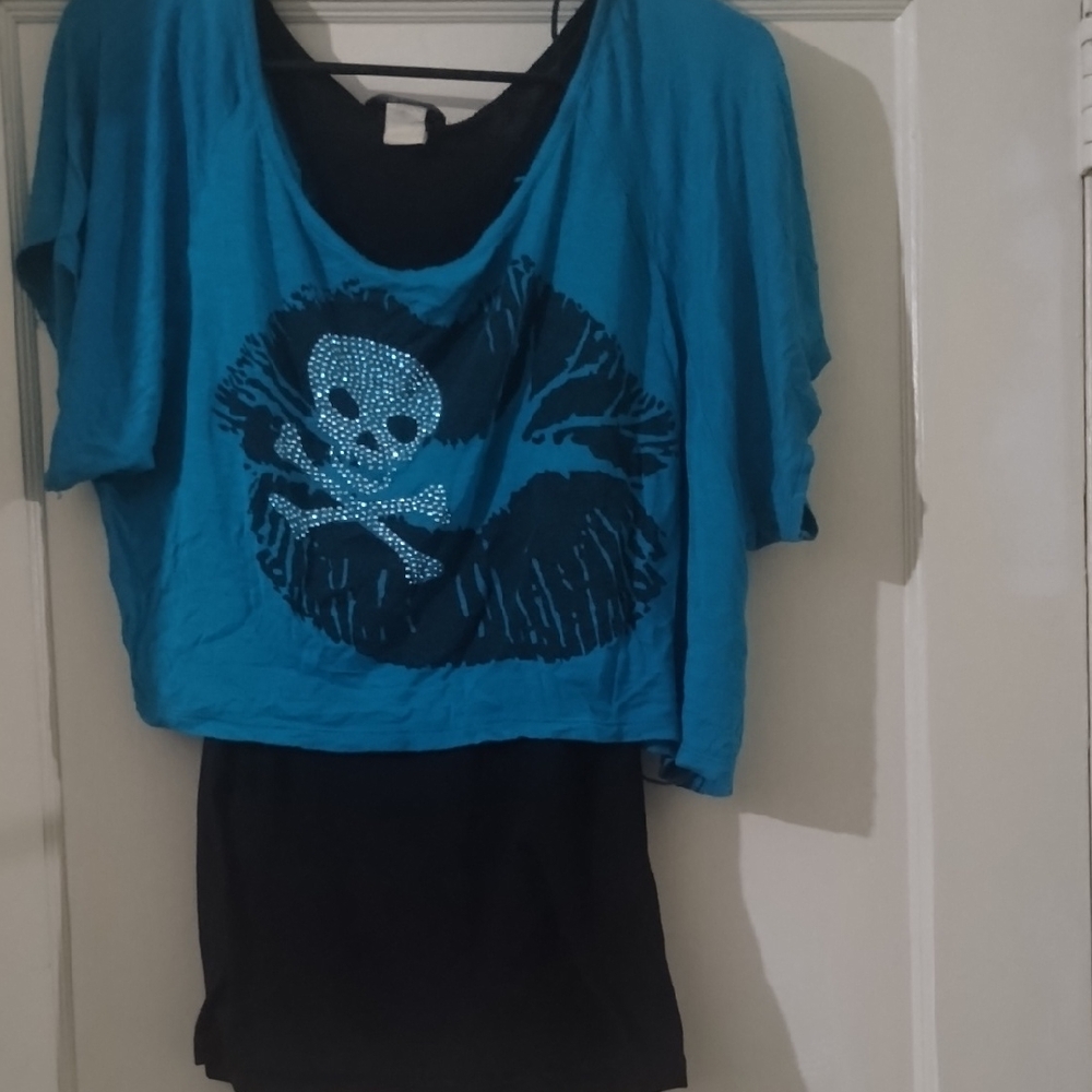 WOW couture Teal Short-Sleeve Rhinestone Skull Crop Top